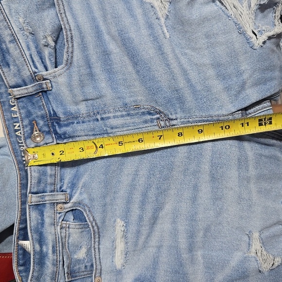 American Eagle Mom Jeans Distressed Sz 8 Long - Picture 14 of 14